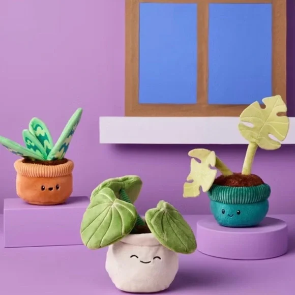 GIGGLESCAPE PILEA PLANT PLUSH - Picture 2 of 3